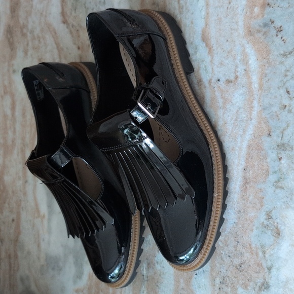 NIB Clarks Griffin Mia Black Patent Brogues Oxford Shoes US 7.5 - Picture 5 of 8
